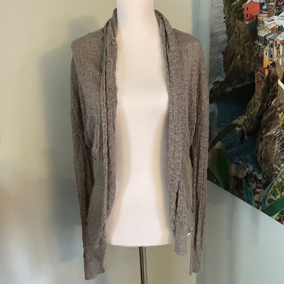 KENSIE Open Knit Shrug Size Medium - Picture 3 of 10